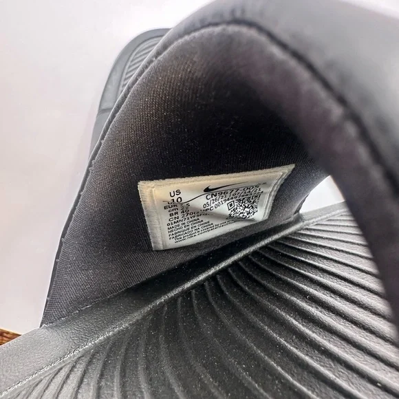 Nike Black and White Men's Sandals. - Picture 4 of 4